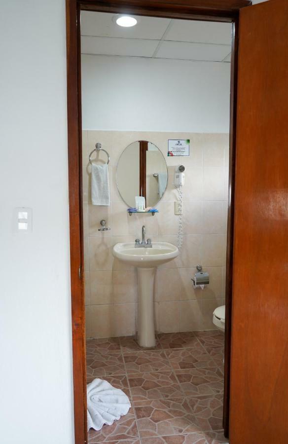 Hotel & Suites Arges - Centro Chetumal Luaran gambar