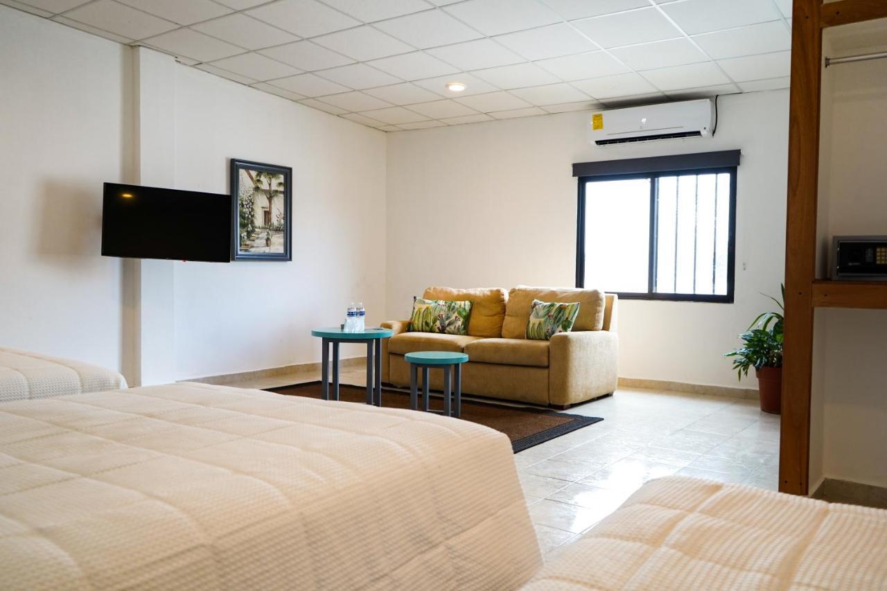 Hotel & Suites Arges - Centro Chetumal Luaran gambar